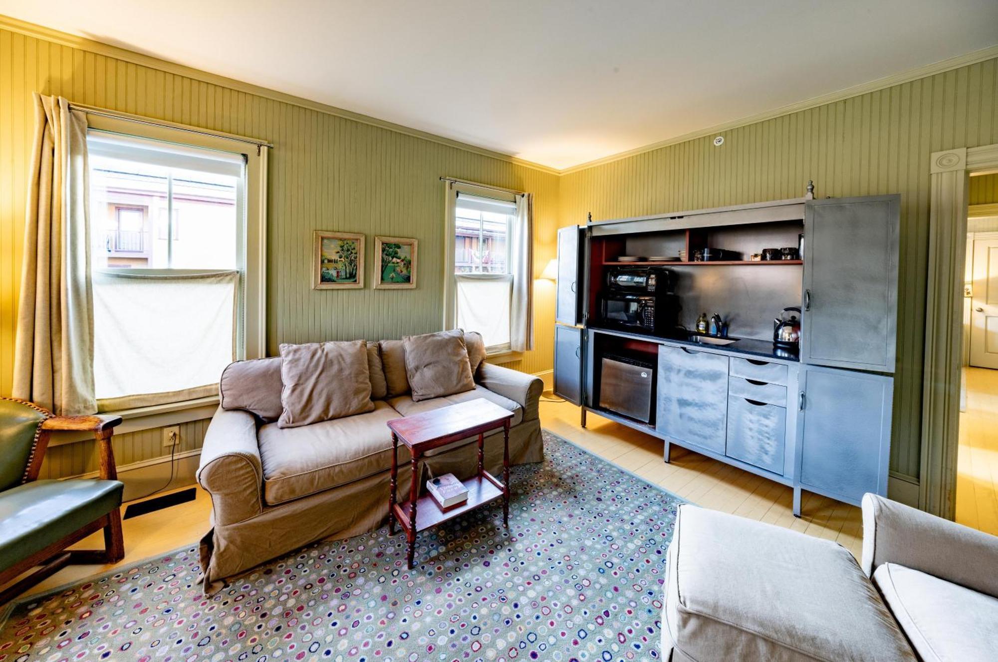 The Porches Inn At Mass Moca ノースアダムズ エクステリア 写真